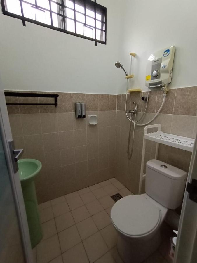 The Handz House II With Wifi - For Family Or Same Gender Only Kepala Batas  Exterior photo